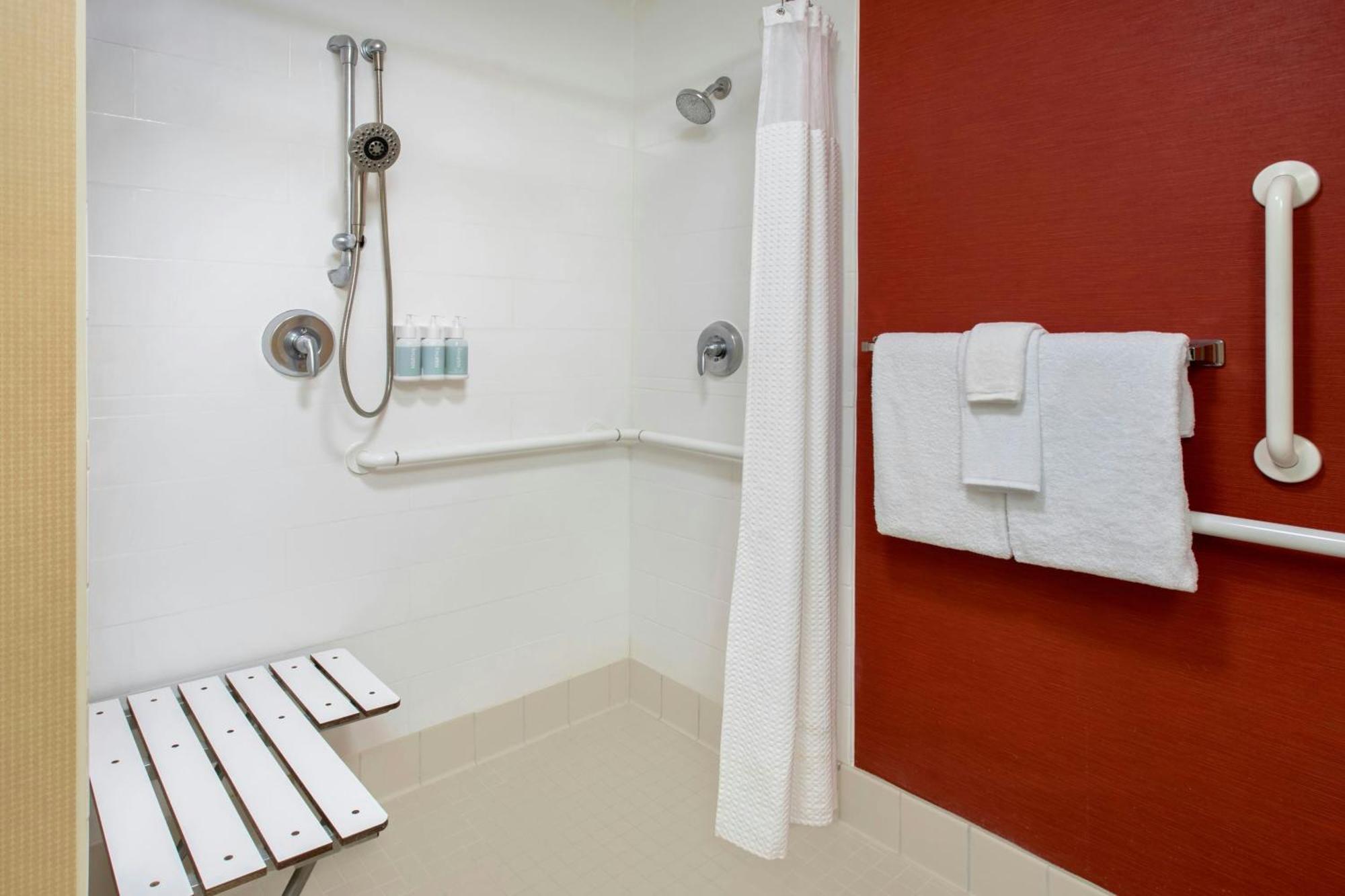 Hotel Courtyard By Marriott Mt. Laurel à Mount Laurel Extérieur photo